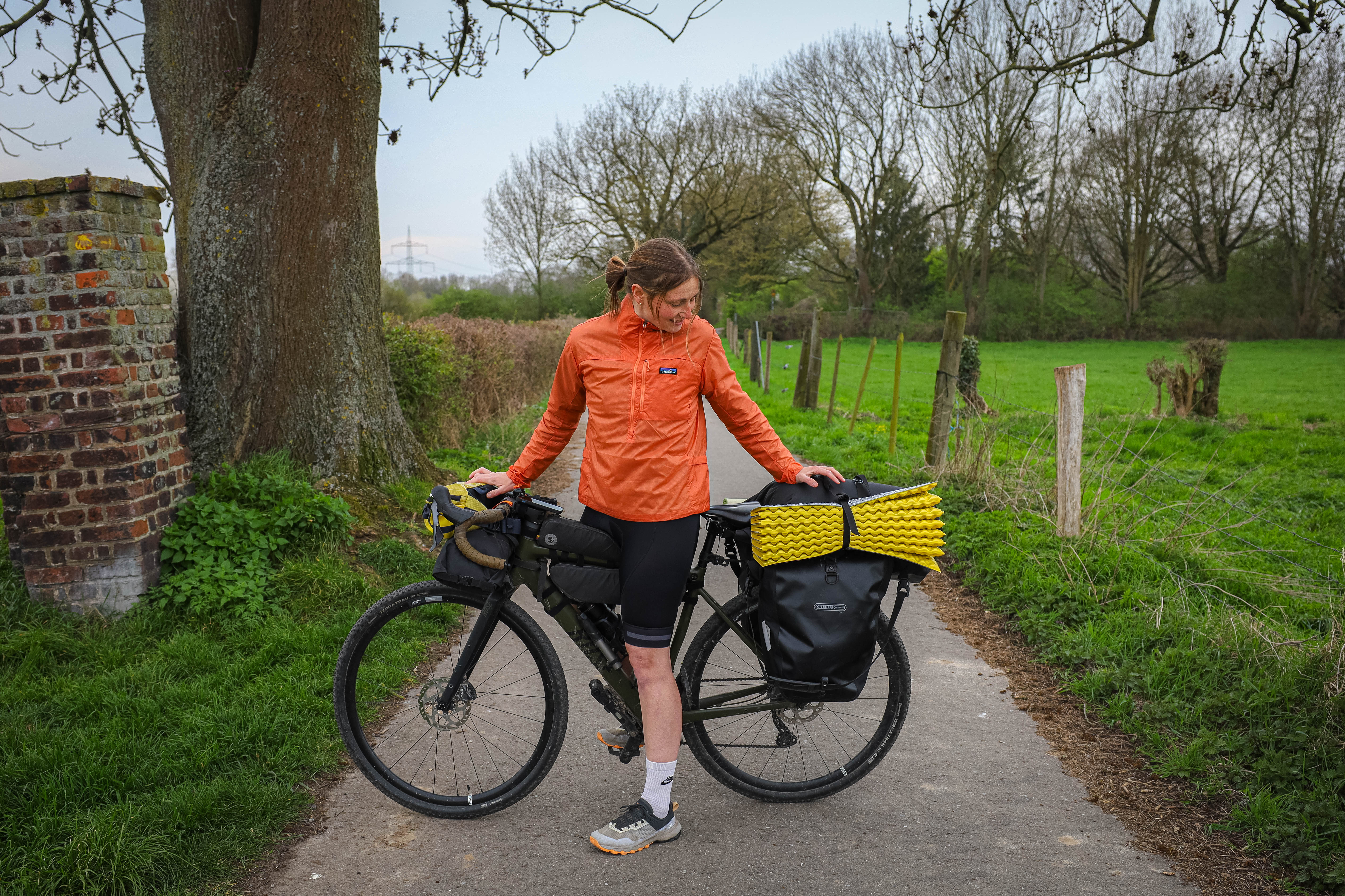 Ich packe meine Fahrradtaschen und nehme mit…